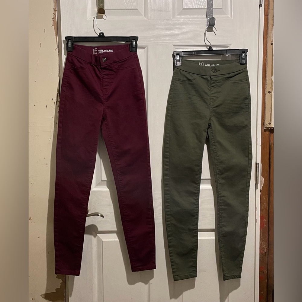 No Boundaries Set of 2 Pull up Jeggings in Great Condition. Size XS. $9